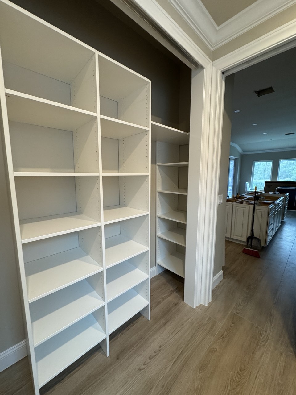Reach-In Closet 6